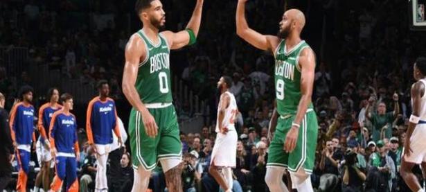 开云体育在线-纽约尼克斯大胜凯尔特人，鲍尔独揽全场最高分的简单介绍