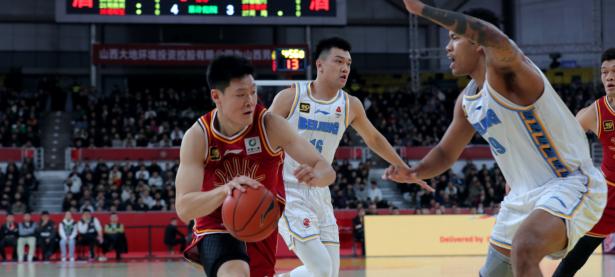 开云体育入口-刺激对决：新疆篮球队实现激烈反击