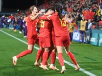 开云体育官方入口-关于争夺冠军女足比赛场面观众情绪高涨的信息