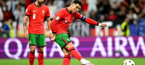 开云体育官网入口-足坛瞩目的欧洲杯：每场比赛都有精彩看点