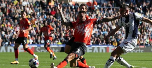 开云体育官网-雷丁客场大破亚特兰大，豪取两连胜的简单介绍