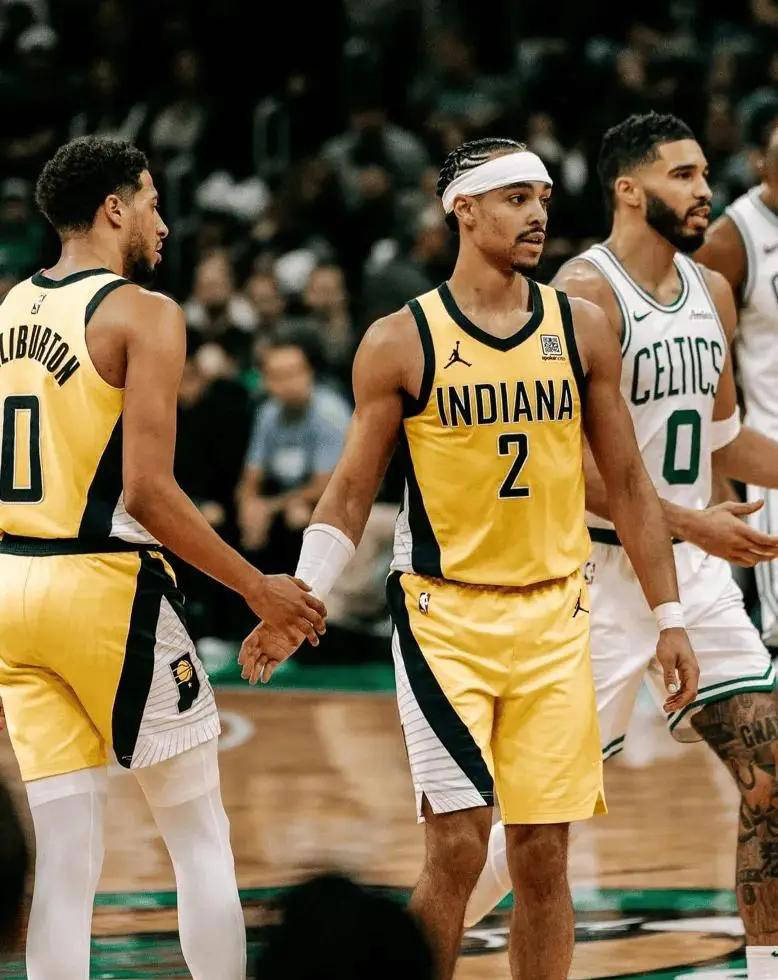 包含战术高明奇招频现,球员实力暴露无遗的词条 包含战术高明奇招频现,球员实力暴露无遗的词条