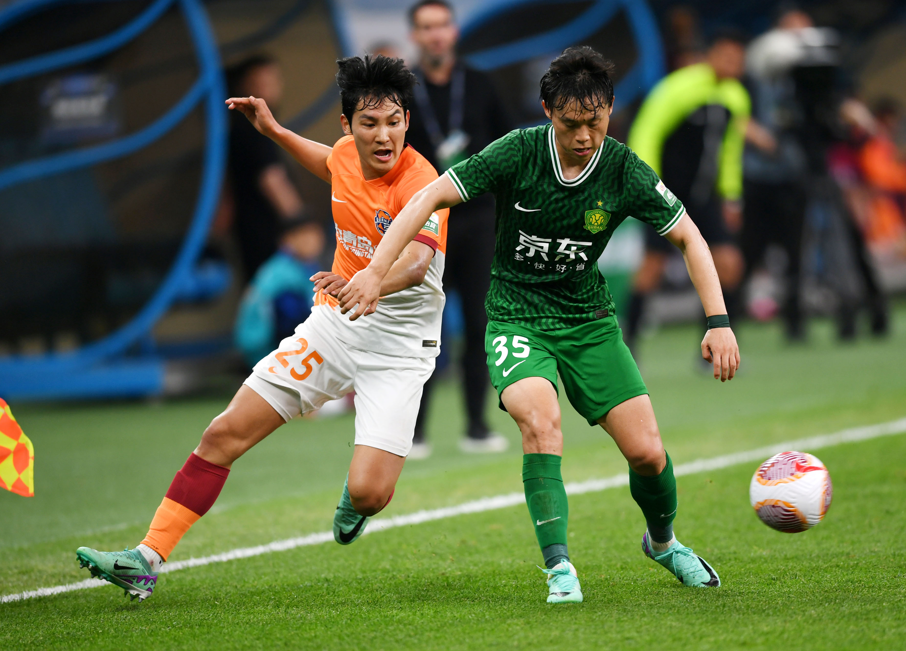 北京国安队在比赛中掌控全局获胜 北京国安队在比赛中掌控全局获胜