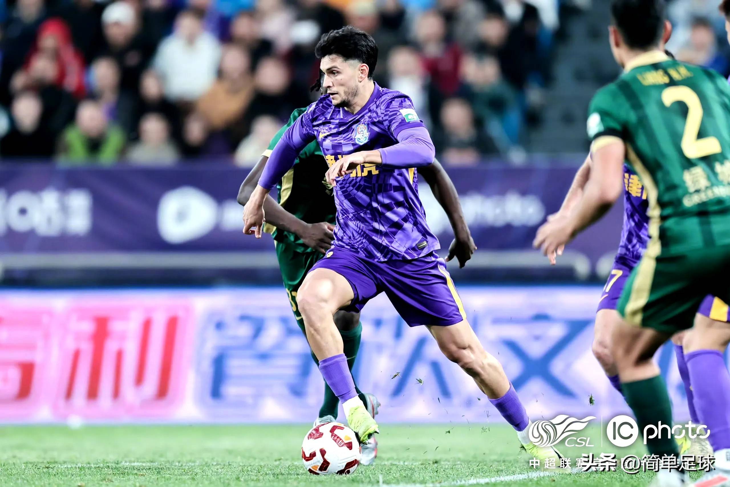 球员们疯狂备战，为了迎接激烈的比赛