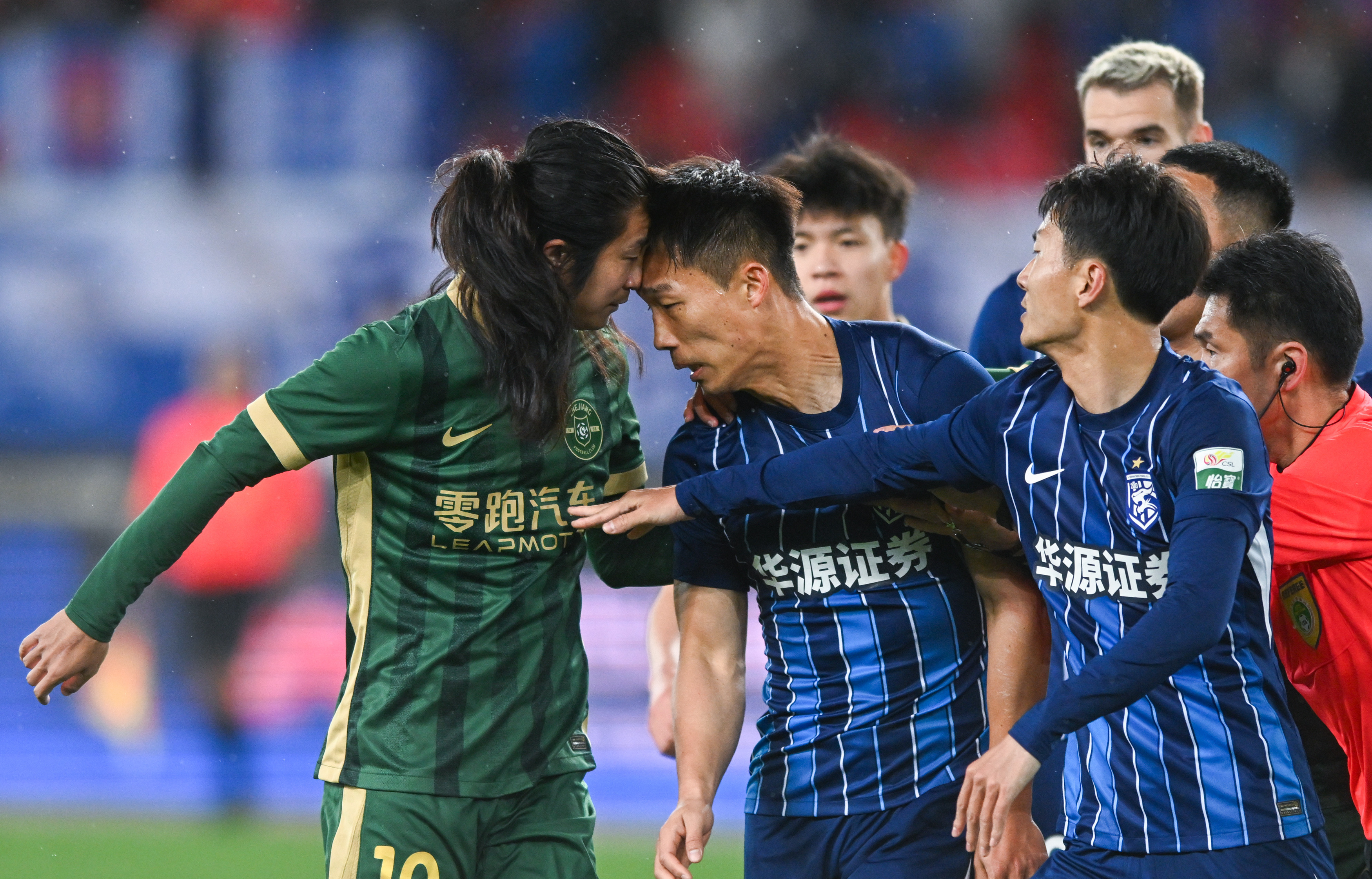 沙尔克球员发挥出色,击败对手 沙尔克球员发挥出色,击败对手