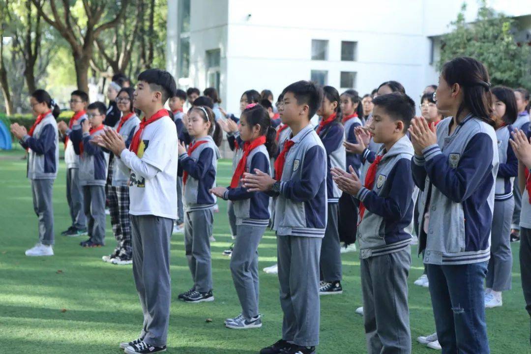 角逐进行时,运动员们挑战极限追梦的简单介绍 角逐进行时,运动员们挑战极限追梦的简单介绍