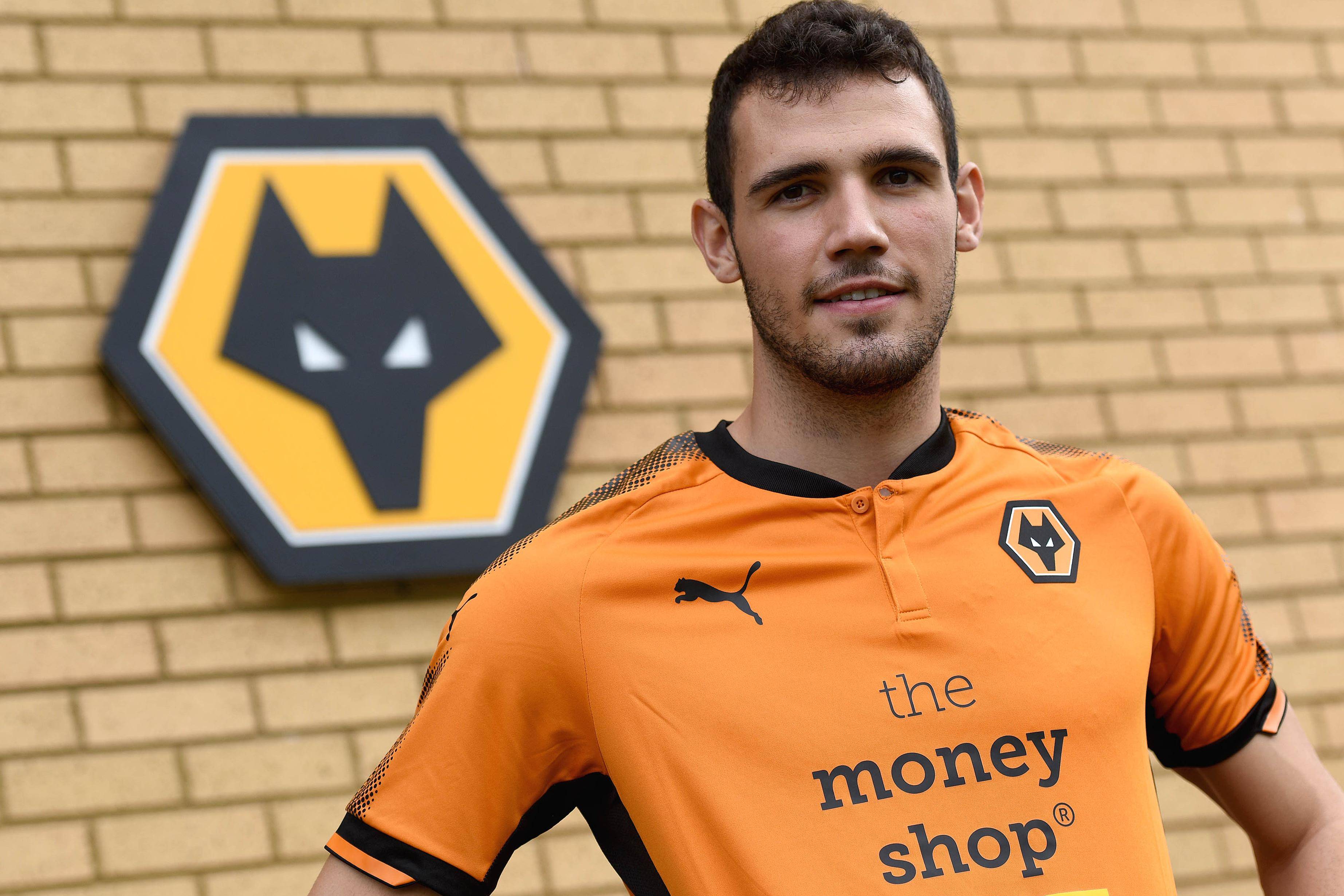 包含狼队主场逼平对手,继续保持中游位置的词条 包含狼队主场逼平对手,继续保持中游位置的词条