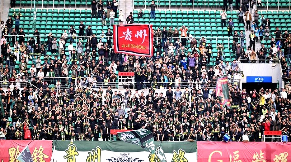 关于国内顶尖球队携手争夺胜利,场面火爆的信息 关于国内顶尖球队携手争夺胜利,场面火爆的信息