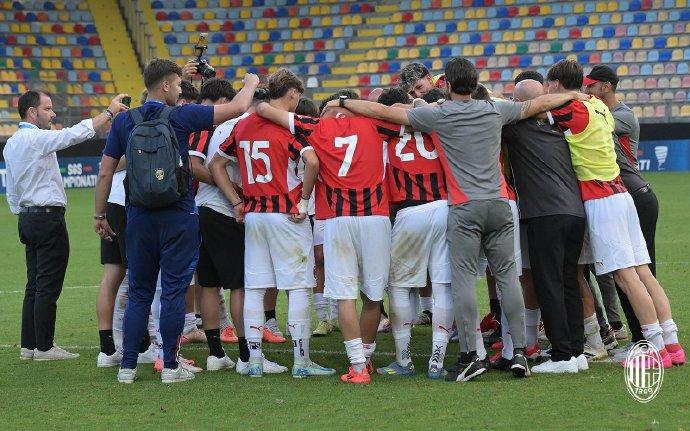 包含尤文图斯盼胜AC米兰:坚守头号位置的词条 包含尤文图斯盼胜AC米兰:坚守头号位置的词条