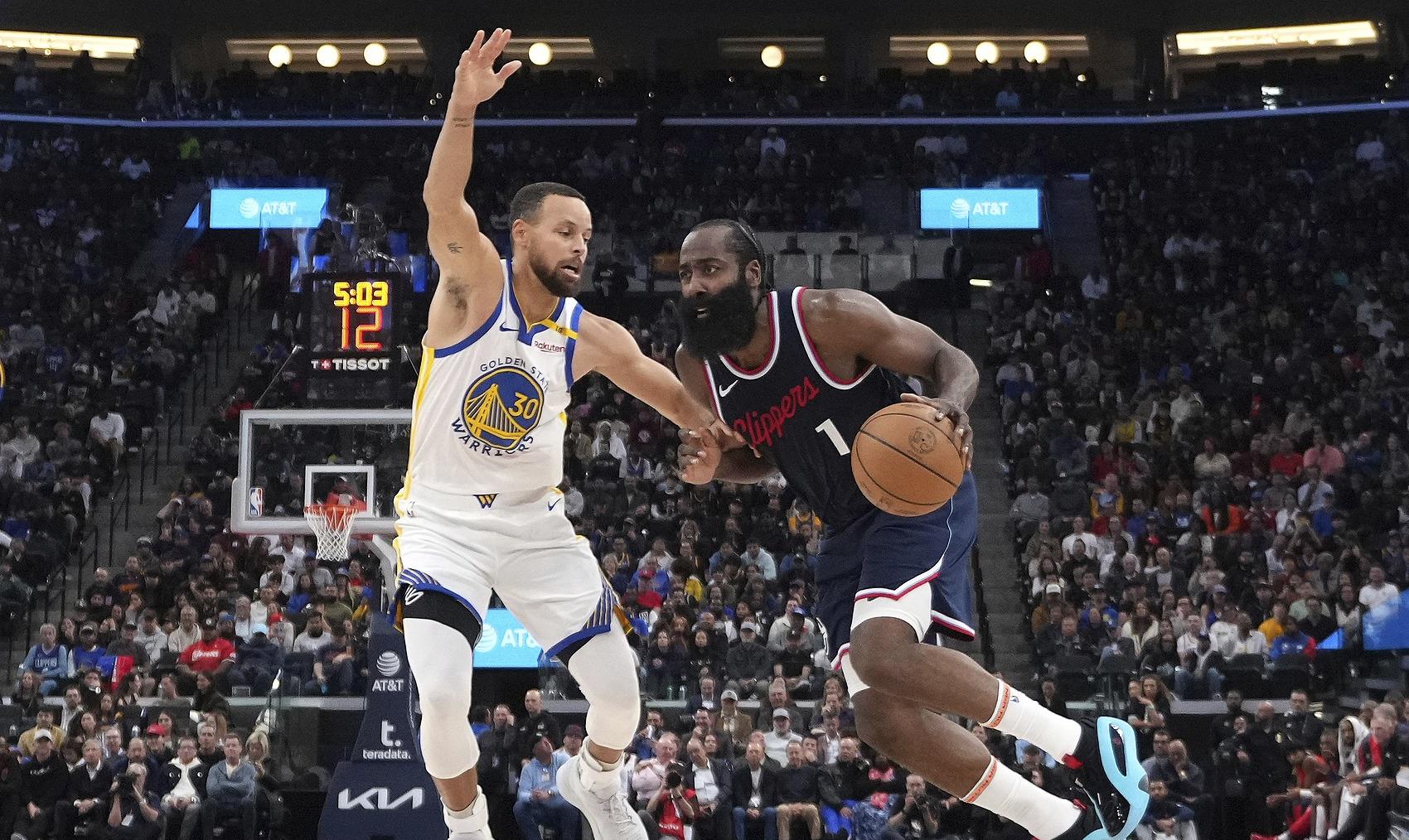 独行侠队全队发挥出色，主场击败快船队的简单介绍