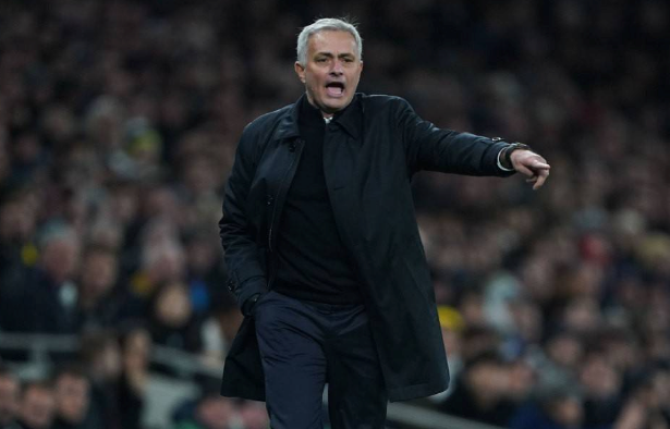 关于荷兰队力挫强敌,取得一场重要胜利的信息 关于荷兰队力挫强敌,取得一场重要胜利的信息