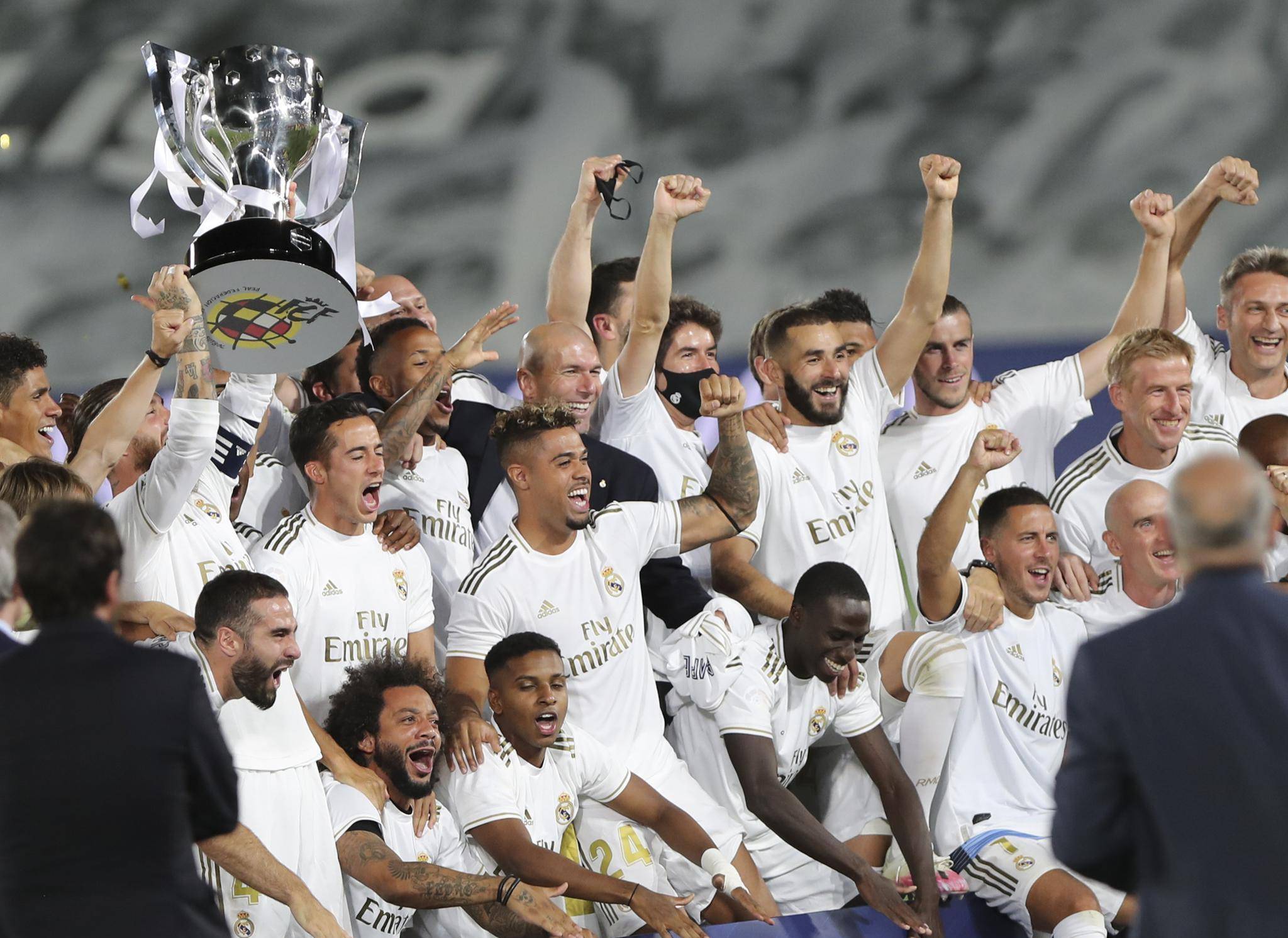 瓦伦西亚队主场取胜,扭转颓势 瓦伦西亚队主场取胜,扭转颓势