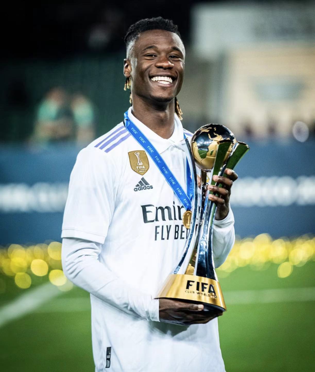 加拿大足球明星在国际比赛中表现出色 加拿大足球明星在国际比赛中表现出色