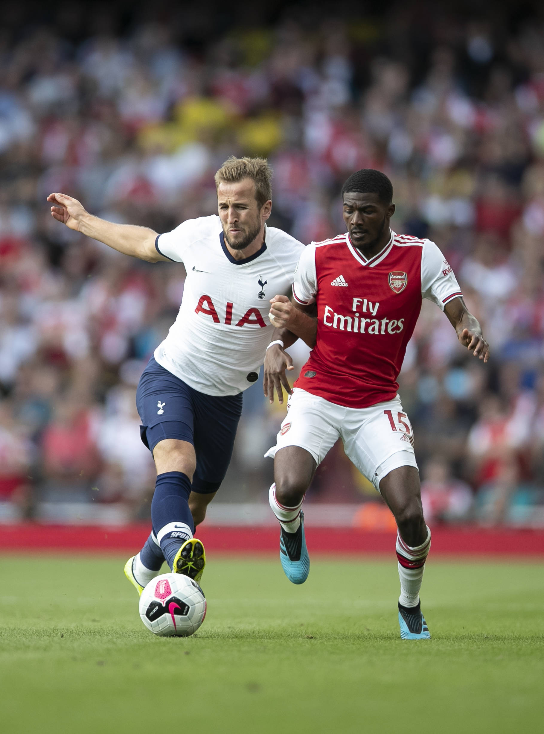 关于热刺后防漏洞百出赛事表现不佳的信息