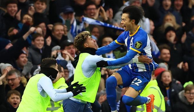 埃弗顿客场逼平布莱顿，保住欧战资格希望的简单介绍