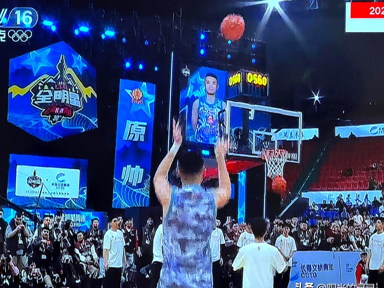 关于三分球火力全开，场上气氛紧张刺激的信息