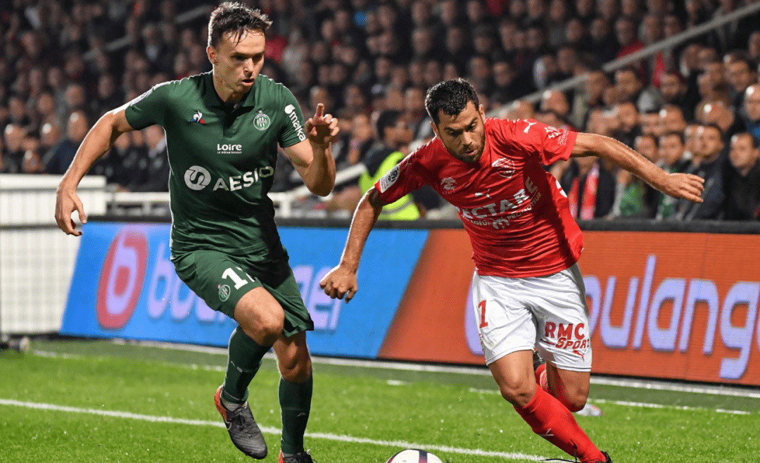 格勒诺布尔主教练鼓励球队，锲而不舍的简单介绍