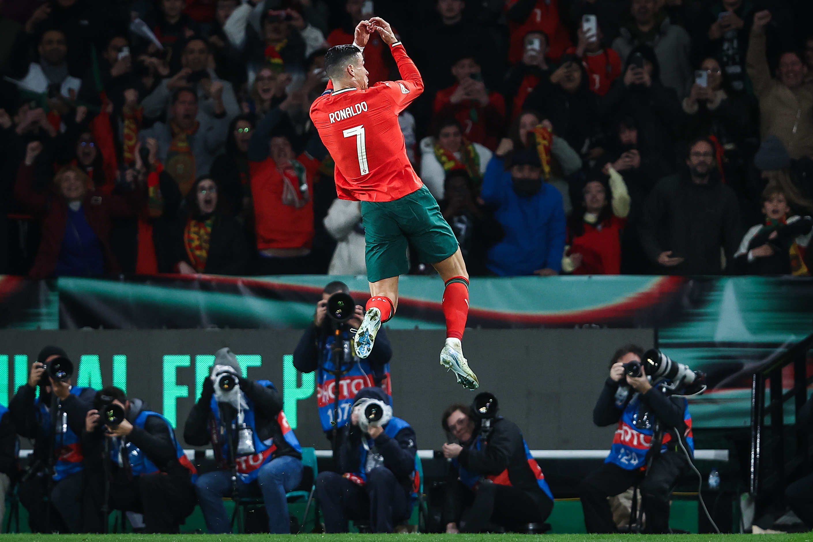 欧国联比赛精彩瞬间:进球瞬间再现,胜者霸气夺冠的简单介绍 欧国联比赛精彩瞬间:进球瞬间再现,胜者霸气夺冠的简单介绍