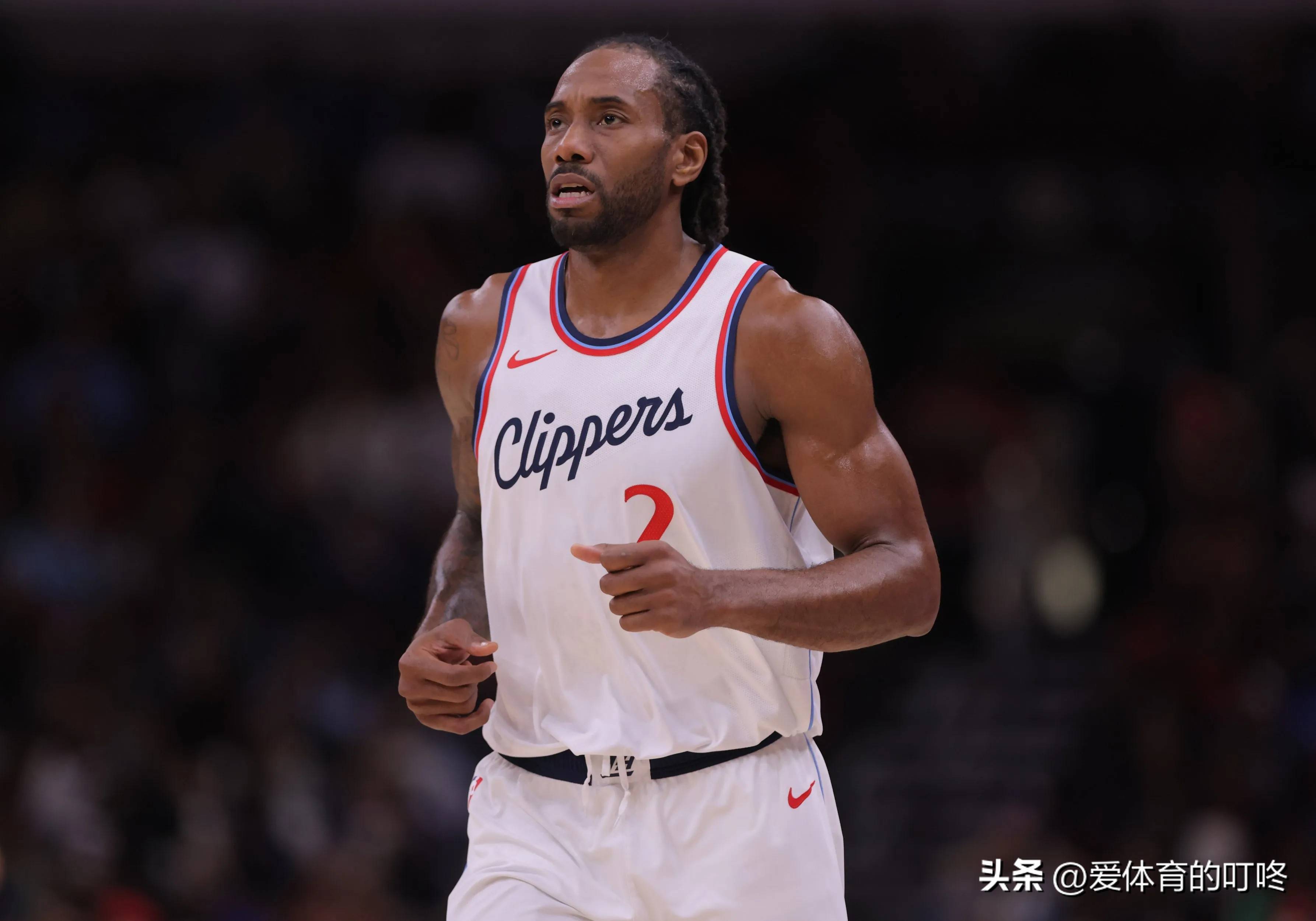 快船惨败湖人,遭遇颓势 快船惨败湖人,遭遇颓势