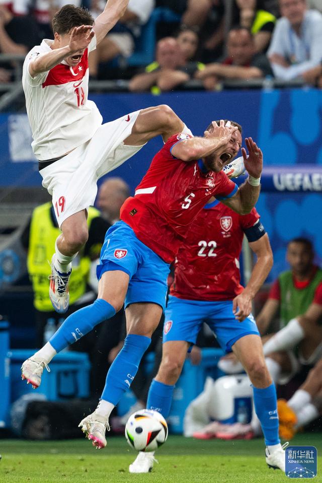 欧预赛:捷克击败蒙特内哥罗,稳固小组第二位置 欧预赛:捷克击败蒙特内哥罗,稳固小组第二位置